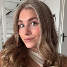 Amy, Babysitter in Uithoorn