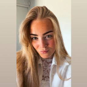 Mirthe, Oppas in Overdinkel