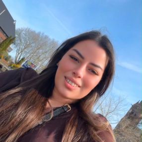 Roudaina, Babysitter in Leidschendam