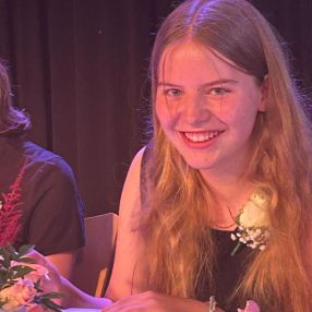 Nea, Babysitter in Hendrik-Ido-Ambacht
