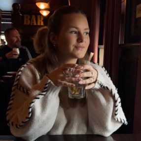 Maaike, Babysitter in Voorthuizen