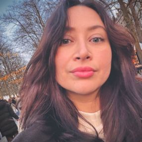 Claudia, Oppas in Nieuw-Vennep