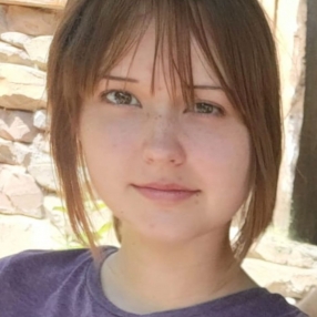 Tessa, Babysitter in Limmen