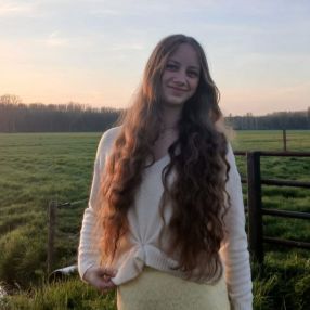 Juliët, Babysitter in Oud-Alblas