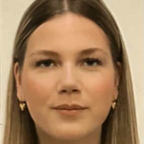 Jill, Babysitter in Emmeloord