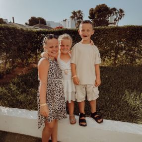 Deveny, Family in Borne