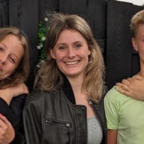 Manon, Babysitter in Emmer-Compascuum