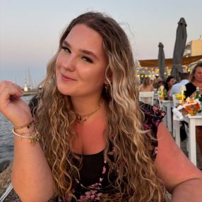 Julia, Oppas in Millingen aan de Rijn