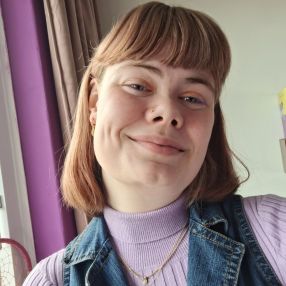 Yvette, Babysitter in Berlikum