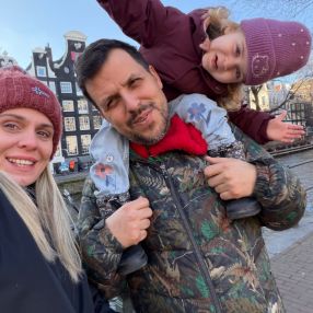 Cansu, Family in Amstelveen