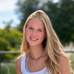 Zonne, Babysitter in Aerdenhout