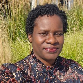 Olawumi, Babysitter in Hilversum