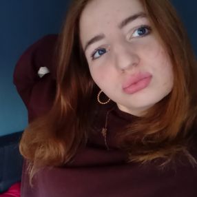 Larissa, Babysitter in Vriezenveen