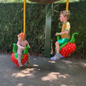 Eva, Gezin in Huizen