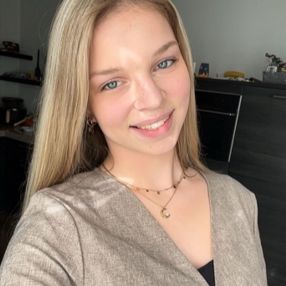 Aukje, Oppas in Dokkum