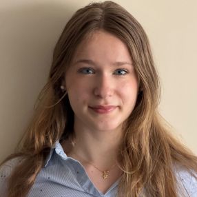 Ellen, Babysitter in Wateringen