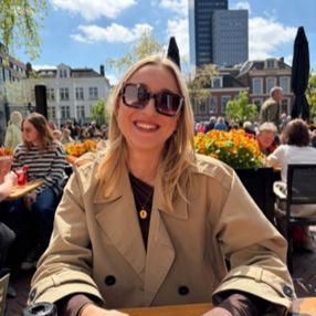 Kassandra, Babysitter in Leeuwarden