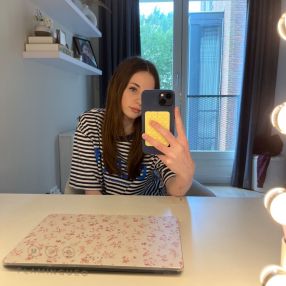 Charlotte, Babysitter in Loenen aan de Vecht