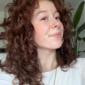 Juul, Babysitter in Bergschenhoek