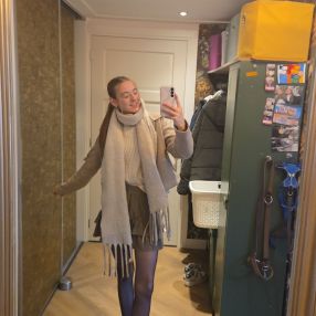Manou, Babysitter in Genemuiden