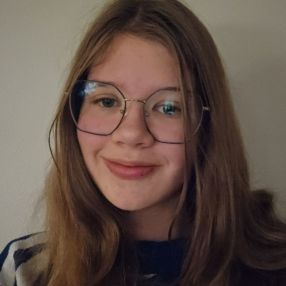 Eline, Oppas in Aalten