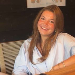 Roos, Babysitter in Berkel-Enschot