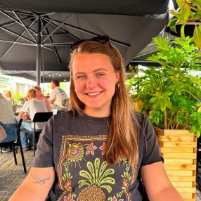 Roo, Babysitter in Apeldoorn