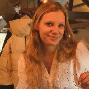 Nynke, Babysitter in Zeist