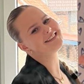 Faye, Oppas in Eijsden