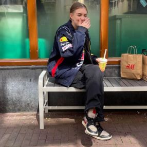 Nienke, Babysitter in Barneveld
