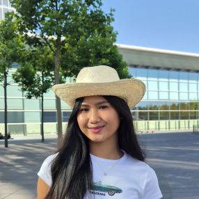 Kim Angelie, Oppas in Rotterdam