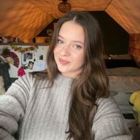 Iris, Babysitter in Olst-Wijhe
