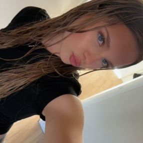 Amy, Oppas in Oude Pekela