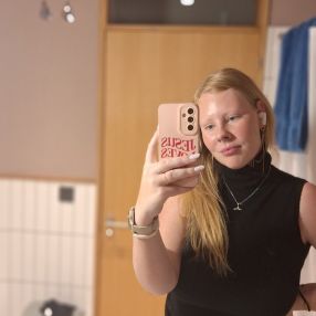 Anniek, Babysitter in Wapenveld