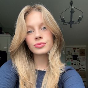 Linn, Babysitter in Landgraaf