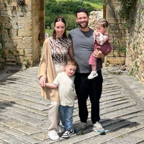 Theha, Family in Enschede