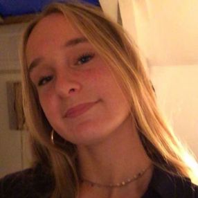 Anouk, Babysitter in Veendam