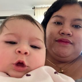 Charesse, Babysitter in Helmond
