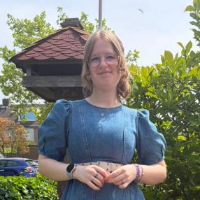Naomi, Babysitter in Naaldwijk
