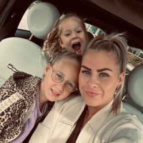 Angela, Family in De Lier
