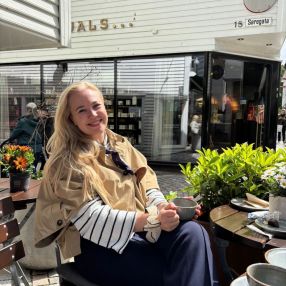 Esme, Oppas in Vaassen