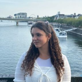 Francesca, Babysitter in Den Haag