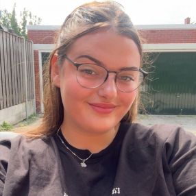 Sanne, Oppas in Appingedam