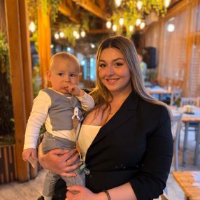 Ioana, Gezin in Vlissingen
