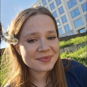 Leonore, Babysitter in Zutphen