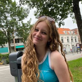 Renate, Oppas in Emmeloord