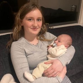 Delinda, Babysitter in Heemskerk