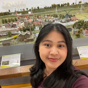 Siti, Oppas in Nieuw-Vennep