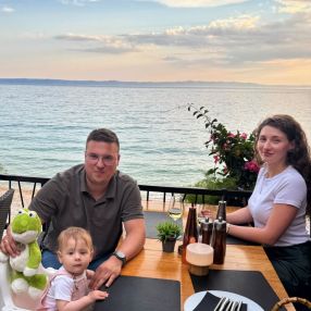 Nikola, Gezin in Noordwijk