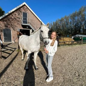 Elin, Oppas in Woerden